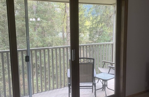Alyeska Condo | Condo Centrally Located- Mountain Side