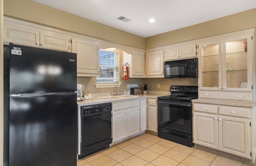 Branson West Condo | Condo & Connecting Suite in a Lovely Gated Community