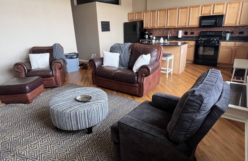 Crossroads Arts District Condo | Condo, Downtown KC. Short walk to tons of restaurants, Streetcar, Union Station