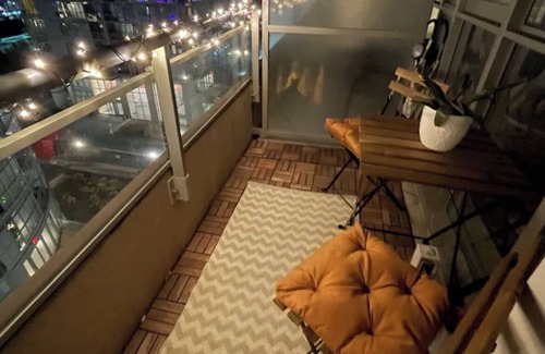 CityPlace Apartment | Condo downtown Toronto, parking (kid/pet friendly)