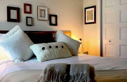 Mont-Tremblant Village Apartment | Condo entier, fully equiped pool and Spa only in summer