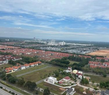 Pelabuhan Klang Apartment | condo for 4 pax at bayuemas klang