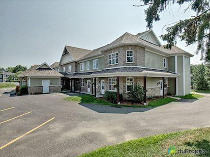 Bromont Apartment | Condo-hôtel Le Champlain - Condo103 Bromont