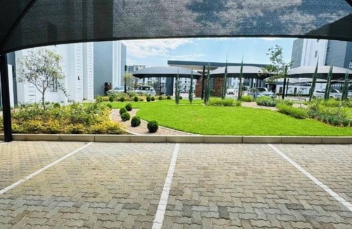 Greater Johannesburg Metropolitan Area Apartment | Condo in Midrand close to Carlswald, South Africa