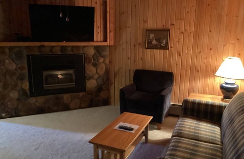 Breezy Point Condo | Condo located in Breezy Point, MN, next to lakes, golf courses and restaurants.