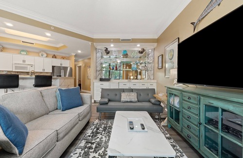 Orange Beach Condo | 🌞Condo on Bay w/Boat Slip - Phoenix On The Bay1108