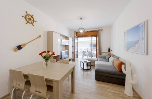 Ospedaletti Apartment | Condo Patrizia Seaside Holiday Apt x4 NEW!