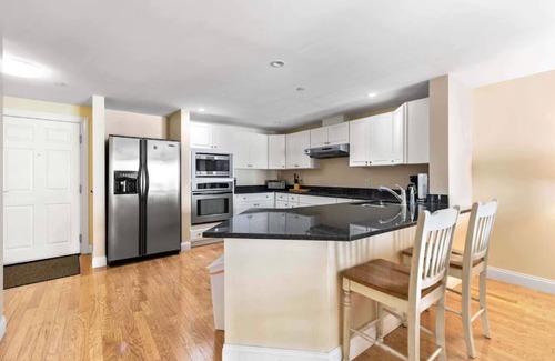 Old Orchard Beach Condo | Condo Room 207 Ocean view next to the pier