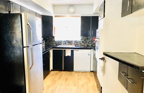 Beverly Green Condo | Condo,Sale,Strip,3BR,Pool,LasVegas,LVCCwalk,bestSpot,july4th,independenceday