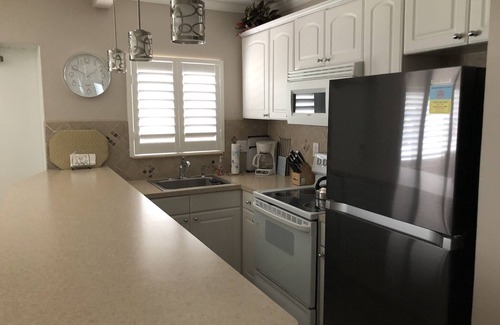 Sarasota Condo | Condo steps from Lido Beach and Gulf of Mexico in Sarasota