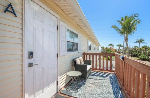 Melbourne Beach Condo | Condo unit - Across the street from beach