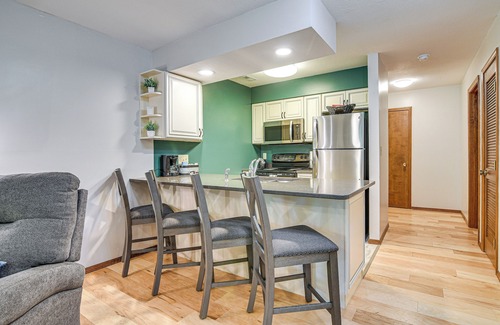 Notch Estates Condo | Condo w/Lake Access ~ 2 Mi to Silver Dollar City!