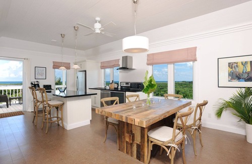 James Cistern Condo | Condo w/Views, Beach, Htd Pool, Pickleball, Golf Cart, Gym,Walk to Restaurant