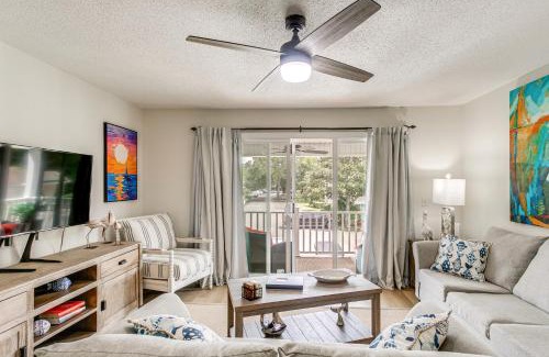 Demere Park Apartment | Condo with Amazing Amenities 1 Mi to Beach!