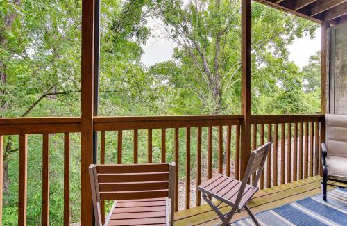 Notch Estates Apartment | Condo with Lake Access about 2 Mi to Silver Dollar City!