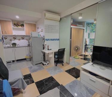 Suan Luang Apartment | Condo with Pool View & Great Amenities Bangkok
