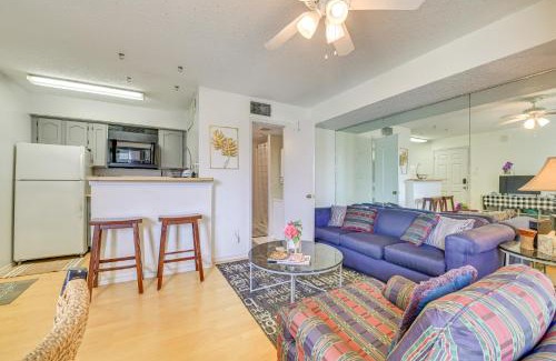 Fort Worth Apartment | Condo with Pool Access 3 Mi to Downtown Fort Worth!