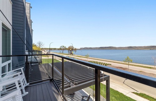 Lake City Condo | Condo with stunning views of Lake Pepin - Assigned Garage - Unit 205