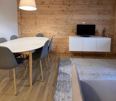 Sauze d'Oulx Apartment | Condominio Le Grange - Casa E