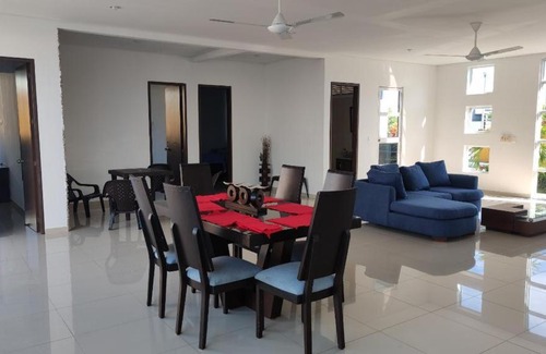 Flandes House | Condominio Villa Esperanza