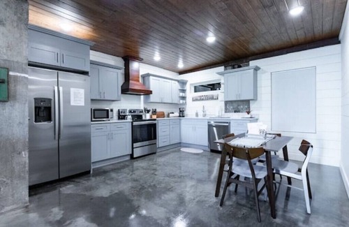 Cullman Apartment | Condominium A in the Holler nUnique Upscale Condominiumnn