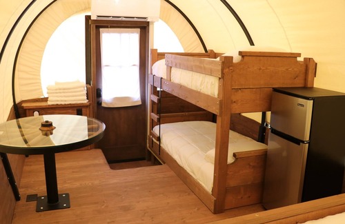Shreveport Cabin | Conestoga Glamping Wagon w/Patio, Fire Pit & Grill overlooking Wildlife Reserve
