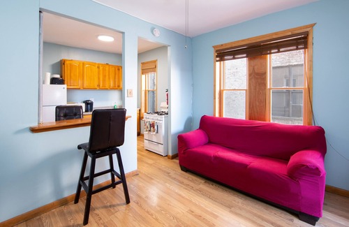Brooklyn Apartment | Coney Island * 1 BLOCK TO BEACH & AREA AMUSEMENTS CAFE AMPHITHEATER