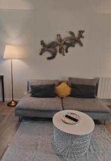 Ecartelee-Bonabry-Orieres-Paron Apartment | confort et tranquillité à Fougères - studio tout équipé
