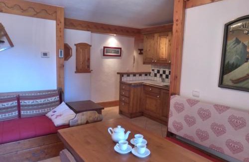 Meribel Village Apartment | Confortable 3 pièces 4 pers. face aux pistes avec accès piscine à Méribel Village - FR-1-411-618
