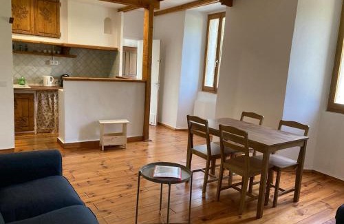 Le Lauzet-Ubaye Apartment | Confortable logement au coeur des montagnes