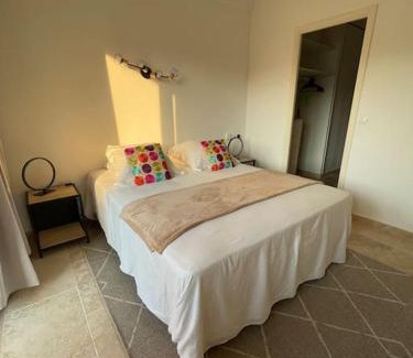 Villeneuve-Loubet Apartment | CONFORTABLE T2, PARKING PRIVE dans RESIDENCE SECURISEE