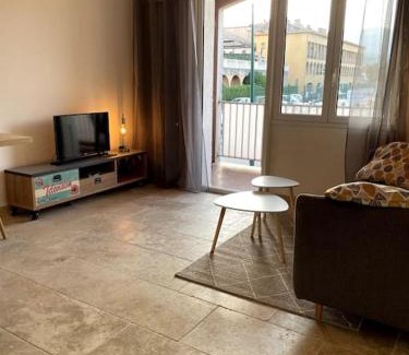 Villeneuve-Loubet Apartment | CONFORTABLE T2, PARKING PRIVE dans RESIDENCE SECURISEE