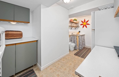 Consecon Apartment | Consecon Cove-North beach PEC