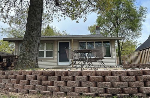 Pigeon Cottage | Contactless Check In - Sand Point Private Lake/Beachfront Cottage