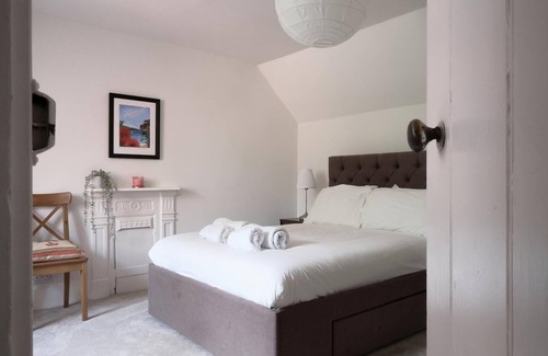 Lewes Apartment | Contemporary 2 Bedroom Flat in Lewes