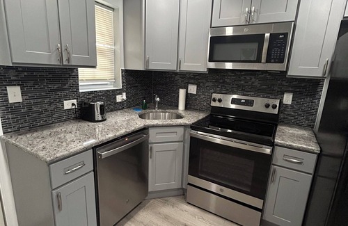 Northwest Philadelphia Apartment | Contemporary 3-Bedroom, 2-Bathroom House, with Backyard & Patio
