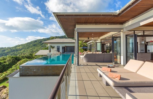 Na Thon Villa | Contemporary 6BR Hillside Villa | Nathon