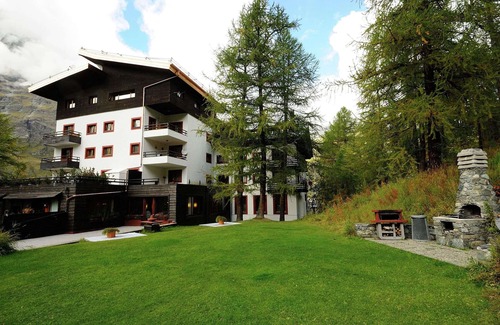 Cervinia Apartment | Contemporary Apartment in Breuil-Cervinia near Ski Area