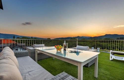 Maribor Apartment | Contemporary apartment with rooftop terrace in Maribor