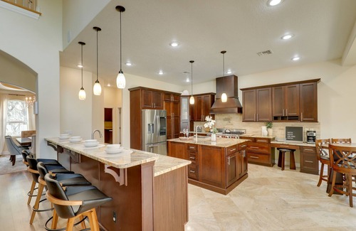Brandon House | Contemporary Brandon Home w/Pool & Game Room