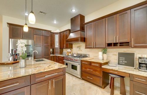 Brandon House | Contemporary Brandon Home w/Pool & Game Room