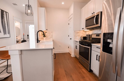South Manchaca Condo | Contemporary Casa Casey ATX