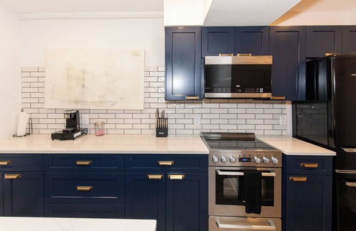 Sandusky Condo | Contemporary Condo Downtown Sandusky