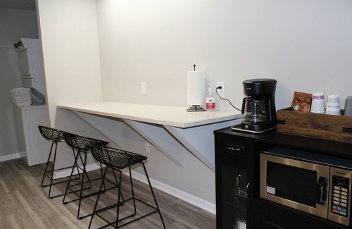 Gunter Afs Condo | Contemporary Condo