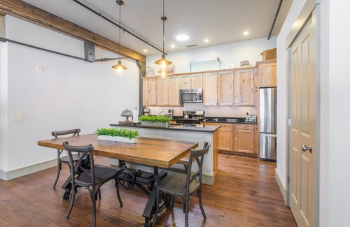 Ouray Condo | Contemporary Cozy Loft - Heart of Downtown - Air Conditioning