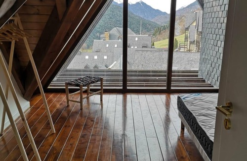 Vielha e Mijaran Apartment | CONTEMPORARY DUPLEX WITH MOUNTAIN VIEW