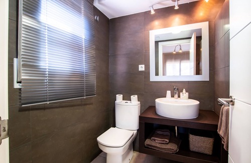Bonmont Terres Noves House | Contemporary house in golf, swimming pool, wifi
