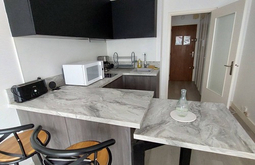 La Baule-Escoublac Apartment | CONTEMPORARY APARTMENT 50M Beach