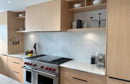 Potton Ski Chalet | Contemporary, fully renovated ski chalet in nmagnificent Potton.