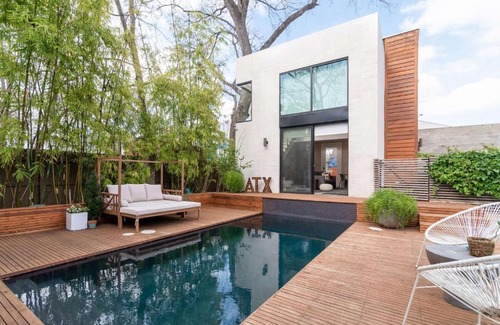 Holly House | Contemporary Home In Downtown Austin